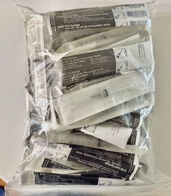 BD 5ml Syringe W/needle 35pcs