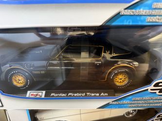 Toy Pontiac blk trans am toy car 1/18