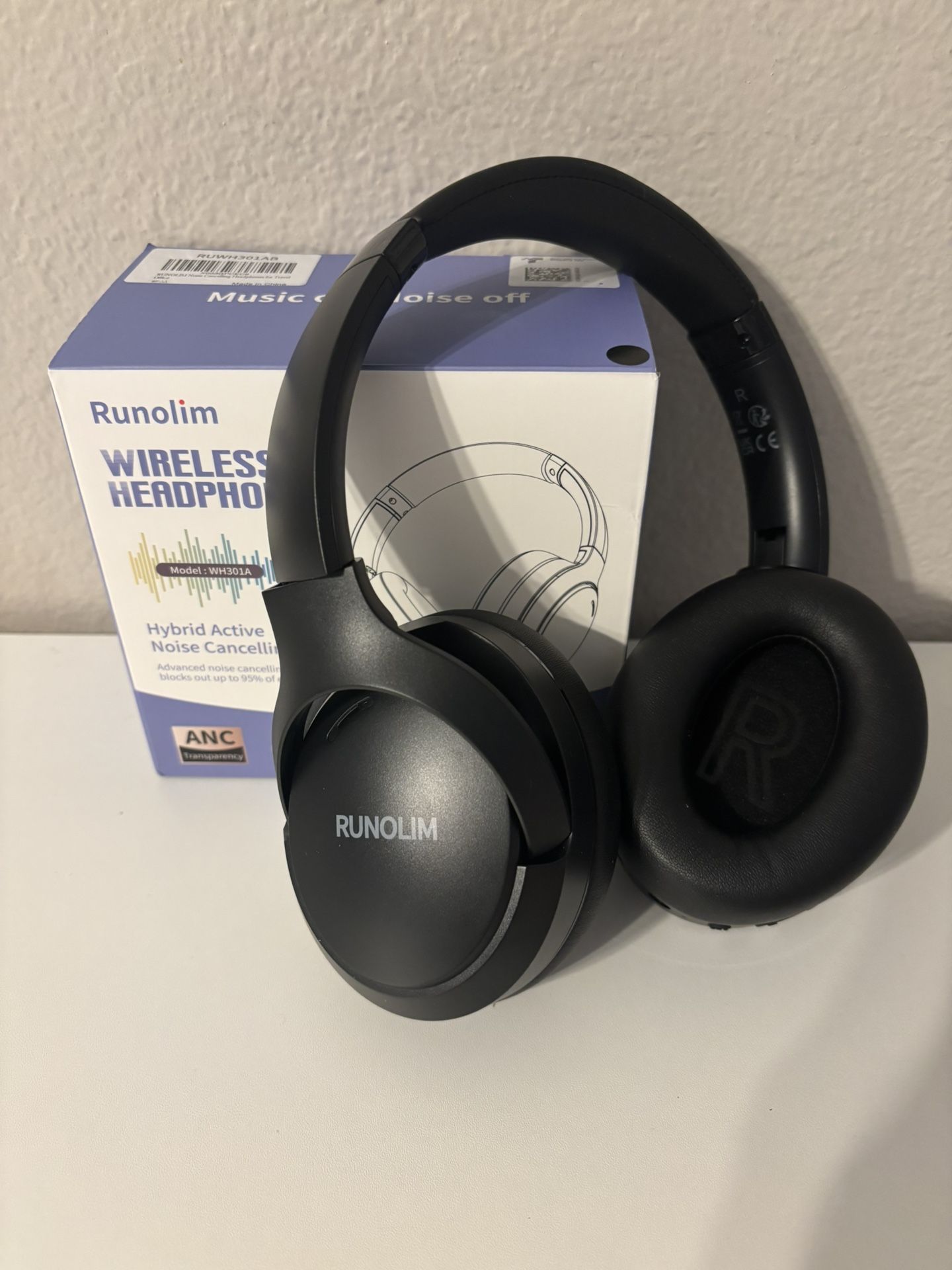 New! Runolim Wireless Headphones Black