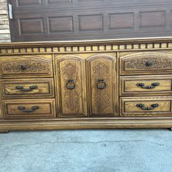 Vintage Solid Wood 9-Drawer Dresser