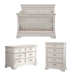 Stella Baby Crib Set With New Mattress And Changing Mat