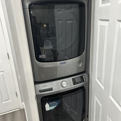 Maytag Washer & Dryer Set (Electric)