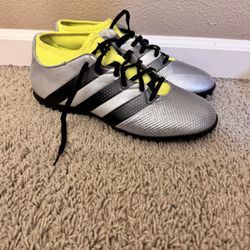 Adidas Turf Soccer Shoes 