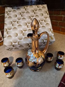 24 k gold vintage Bohemian 6 piece liqueur set. Brand new!