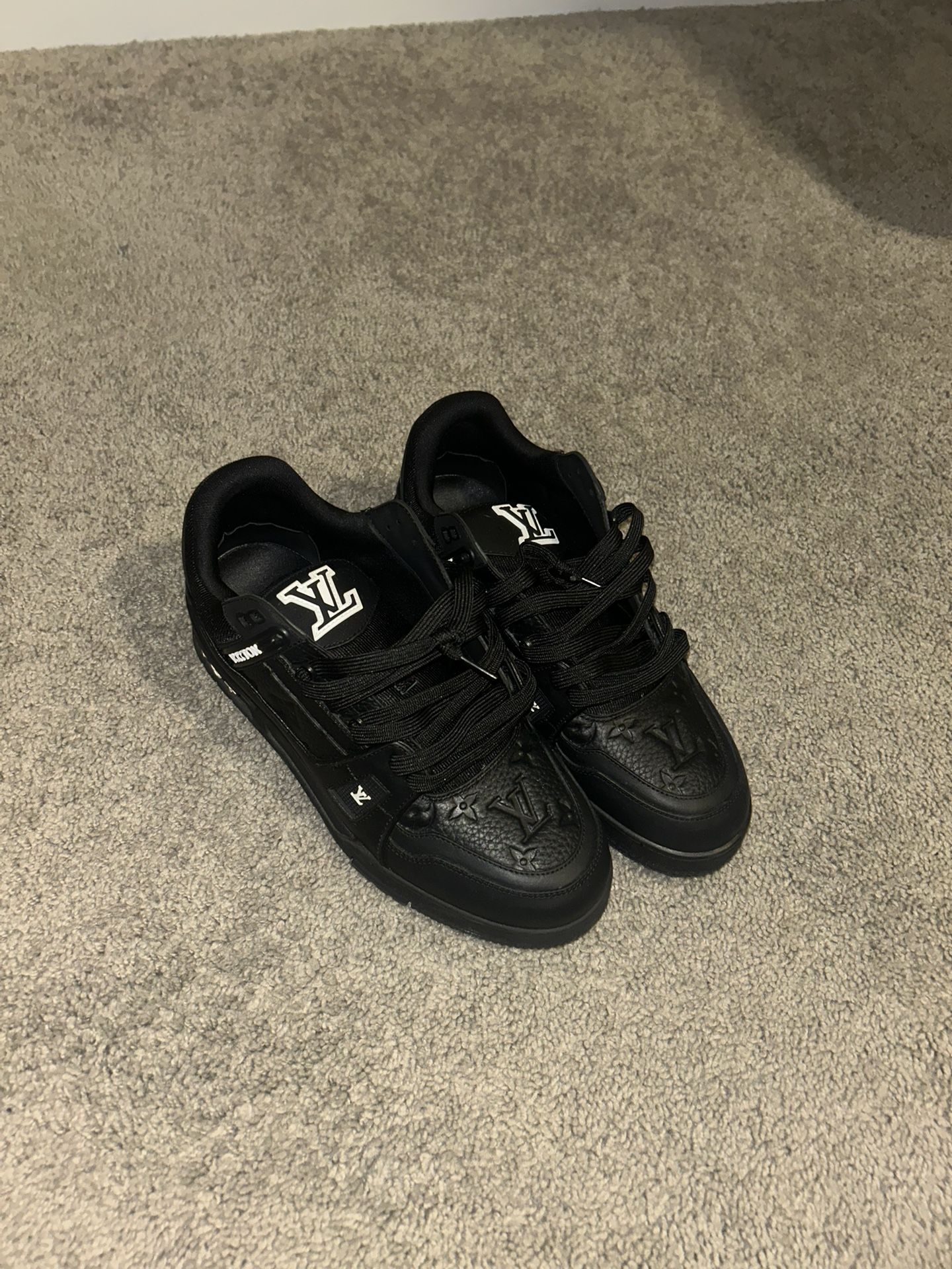 Louis Vuitton Trainer 'Embossed Monogram - Black