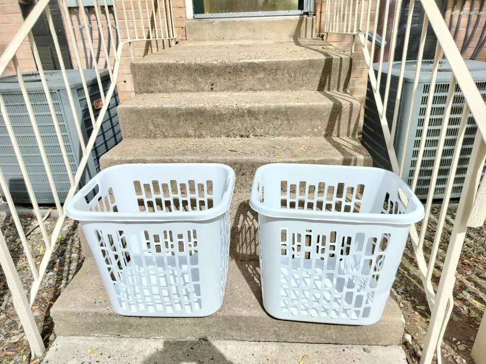 Free NE Philly*** Still Available 19114
