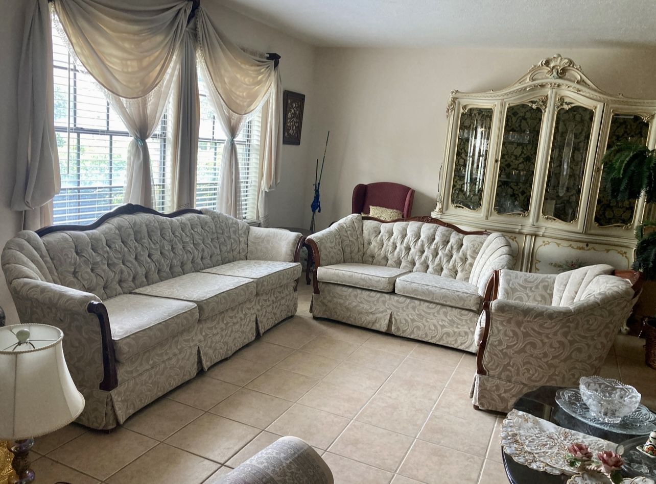 SOFÁ LOVESEAT CHAIR