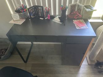 Desk/chair