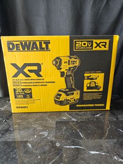 Combo dewalt impacto xr +bateria de 5 xr y cargador