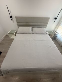 Bed frame & mattress set