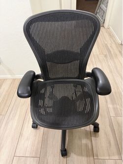 Herman Miller Aeron gaming/office chair