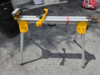 Dewalt saw stand