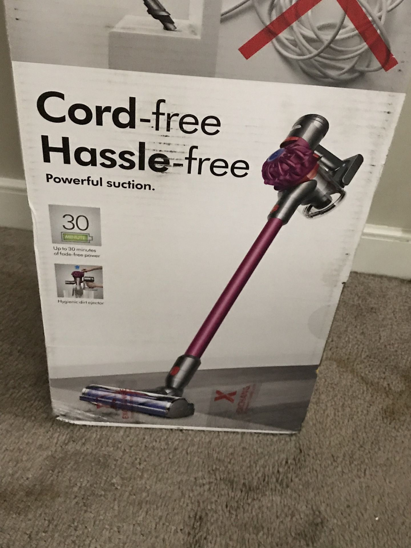 DYSON V7 MOTÖRHEAD VACUUM cord free and hassle free powerful suction