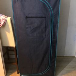 Indoor grow tent