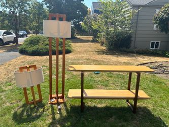 Free- 2 lamps and side table