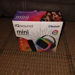 IQsound® IQ-908K Mini Karaoke Speaker With Wireless Mic