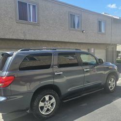 2009 Toyota Sequoia