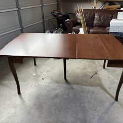 Adjustable Dining Room Table