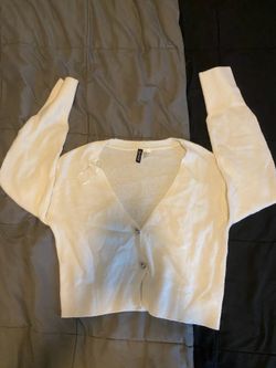 H&M white cropped cardigan in a M