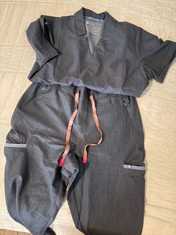 Figs scrubs