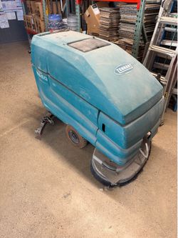 Floor scrubber