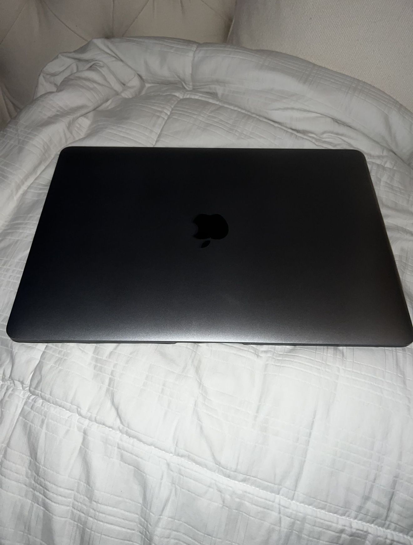 MACBOOK AIR 13 INCH SPACE GRAY FOR SALE!!!