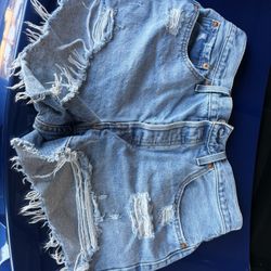 Levis 501 Shorts ($15) size W31