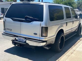 FORD EXCURSIÓN
