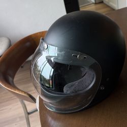 Biltwell Gringo Size SMALL Matte Black with Cleaner Bubble Visor