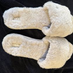 UGG Slippers Brand New
