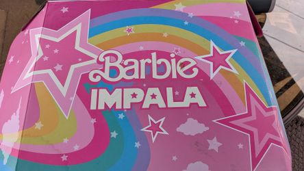 Barbie Impala roller skates and 3 piece protective gear