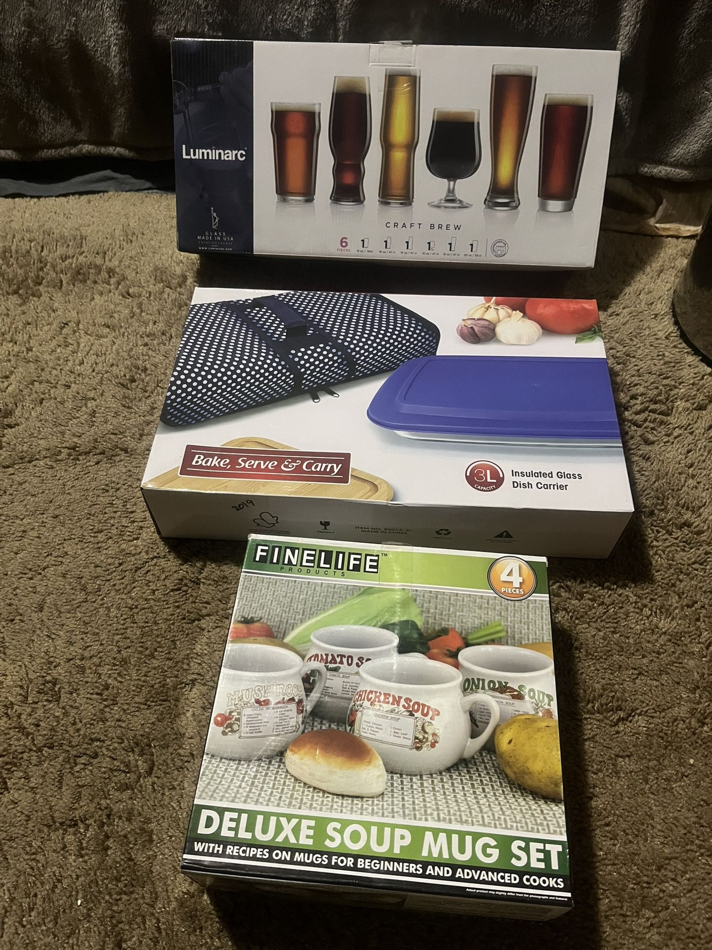 CHRISTMAS GIFTS 3 item for G$25