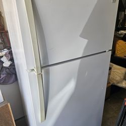 Great Working Refrigerator 