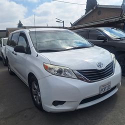 2014 Toyota Sienna 