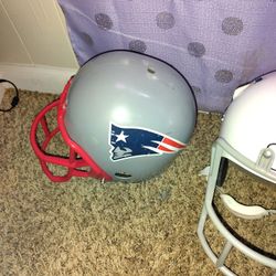 5 Children's Decoration Football Helmets. 