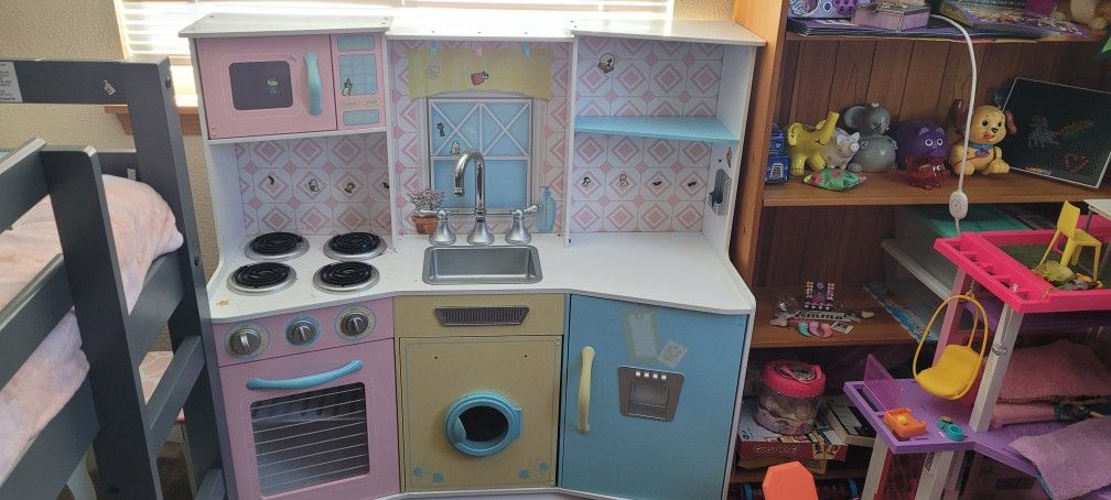 Play Kitchen