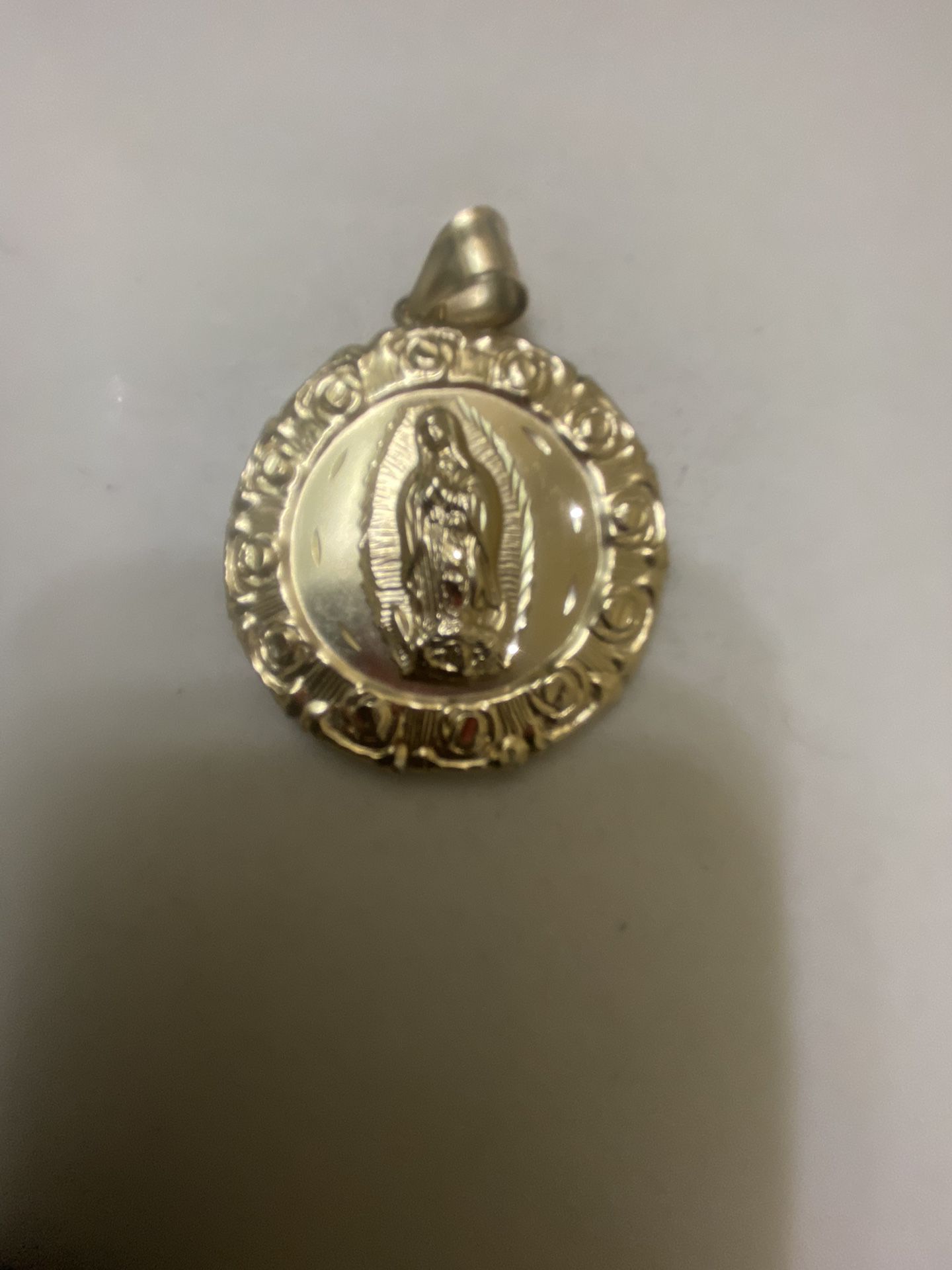 10k Gold Virgin Mary Pendant 