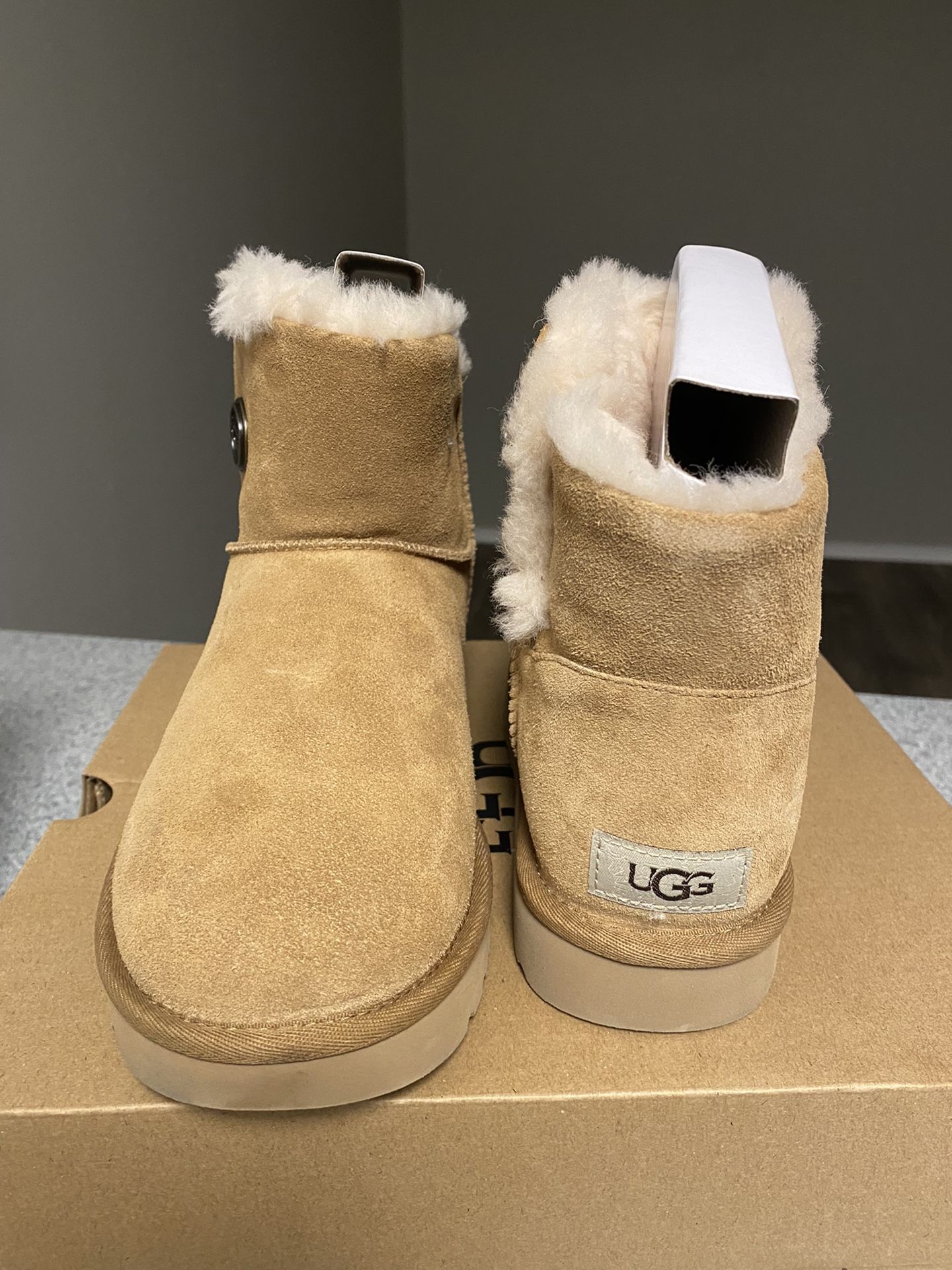 Selling Ugg Boots