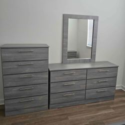 Dresser Whit Mirror And Chest - Cómoda Con Espejo Y Gavetero 
