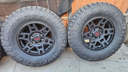TRD SEMA rims on 285/70R17 Toyo Tires AT3's 4runner wheels Tundra wheels TRD pro TRD toyota wheels