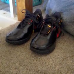 Adidas Tennis Shoes Size 9