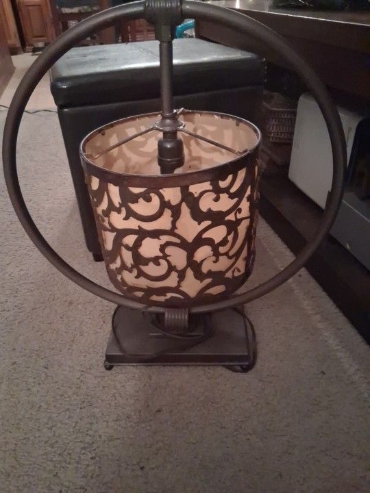 Vtg Metal Lamp, Rare Find Works Well..22in High X 20 In Wide