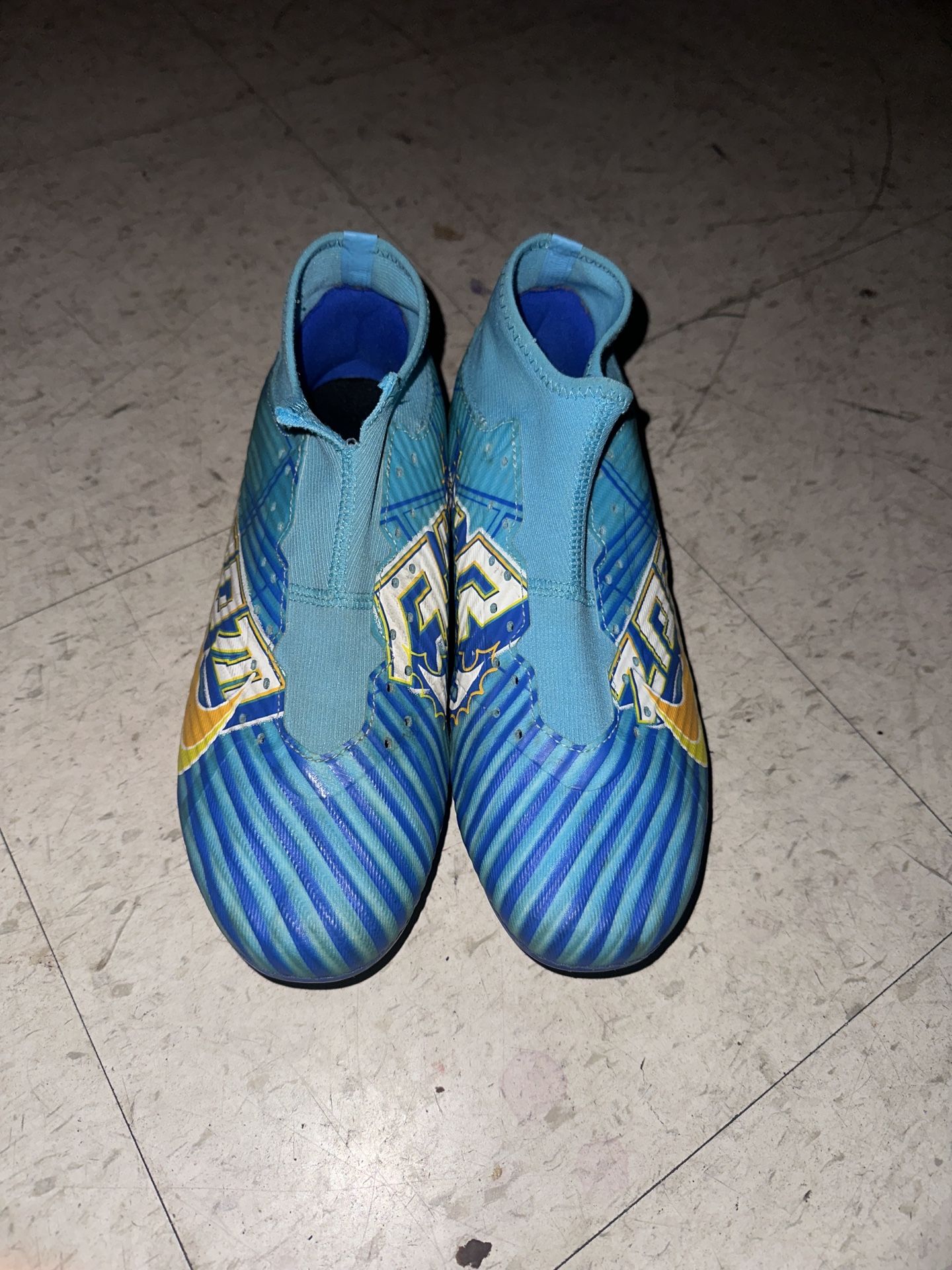 Nike Mercurial Superfly Mbappe Academy size 8.5