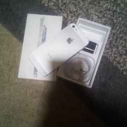 iPhone 5 With Charger N Box