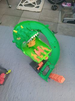 Hot Wheels tracks