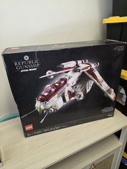 Star Wars™
#75309
Republic Gunship LEGO