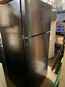 Used GE fridge