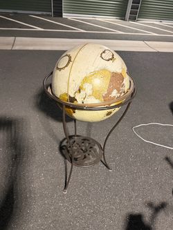World Globe W/Stand