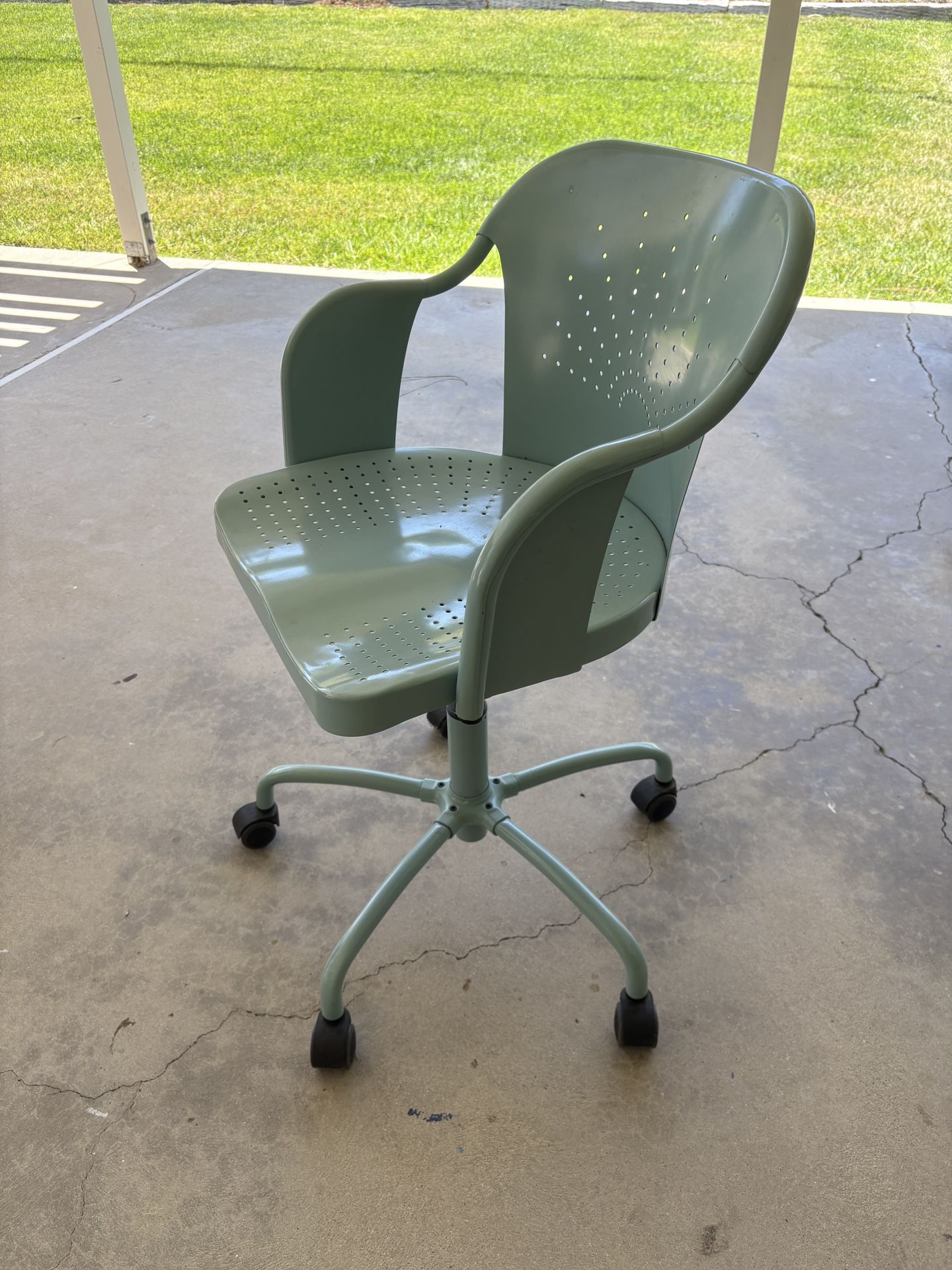 Roberget Ikea Desk Chair. Turquoise