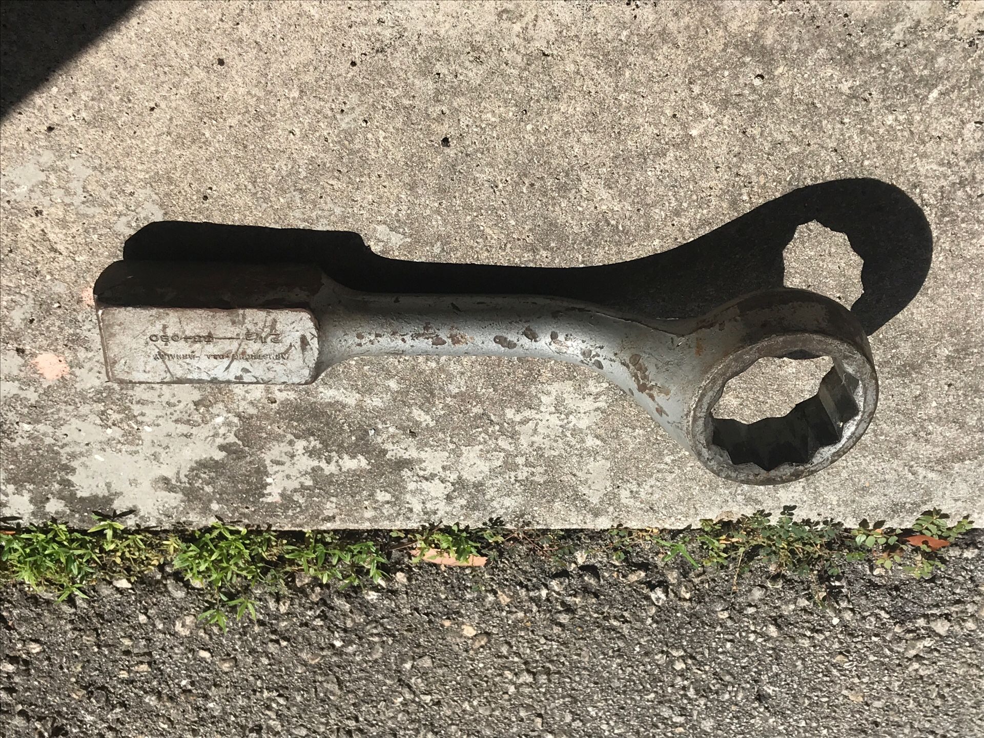 Armstrong 2 1/2 33-080 wrench USA